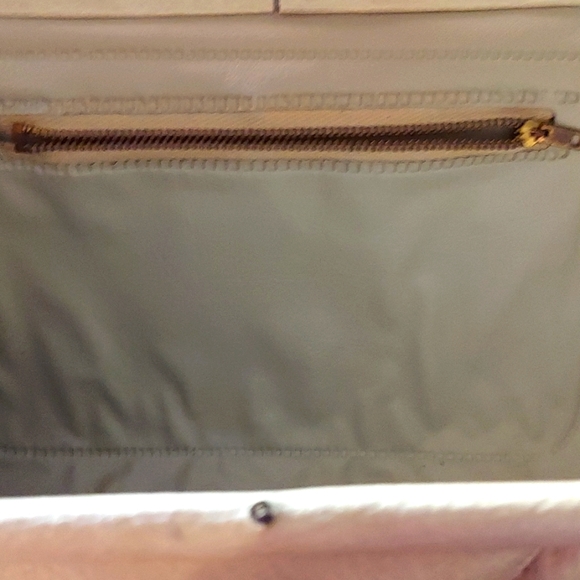 Classic Vintage Handbag - Picture 4 of 5